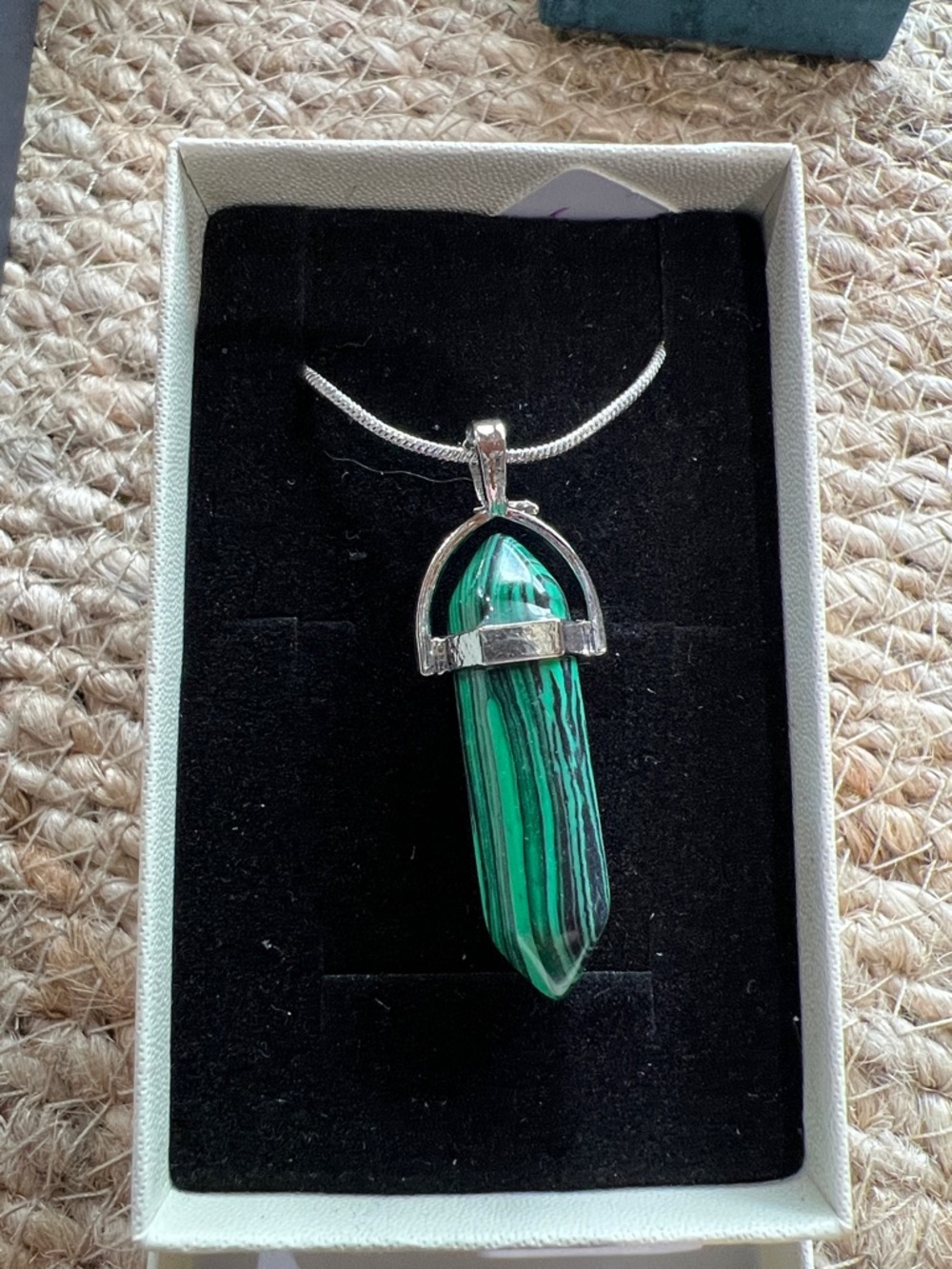 Green Malachite-Style Point Pendant Necklace with Silver Accents